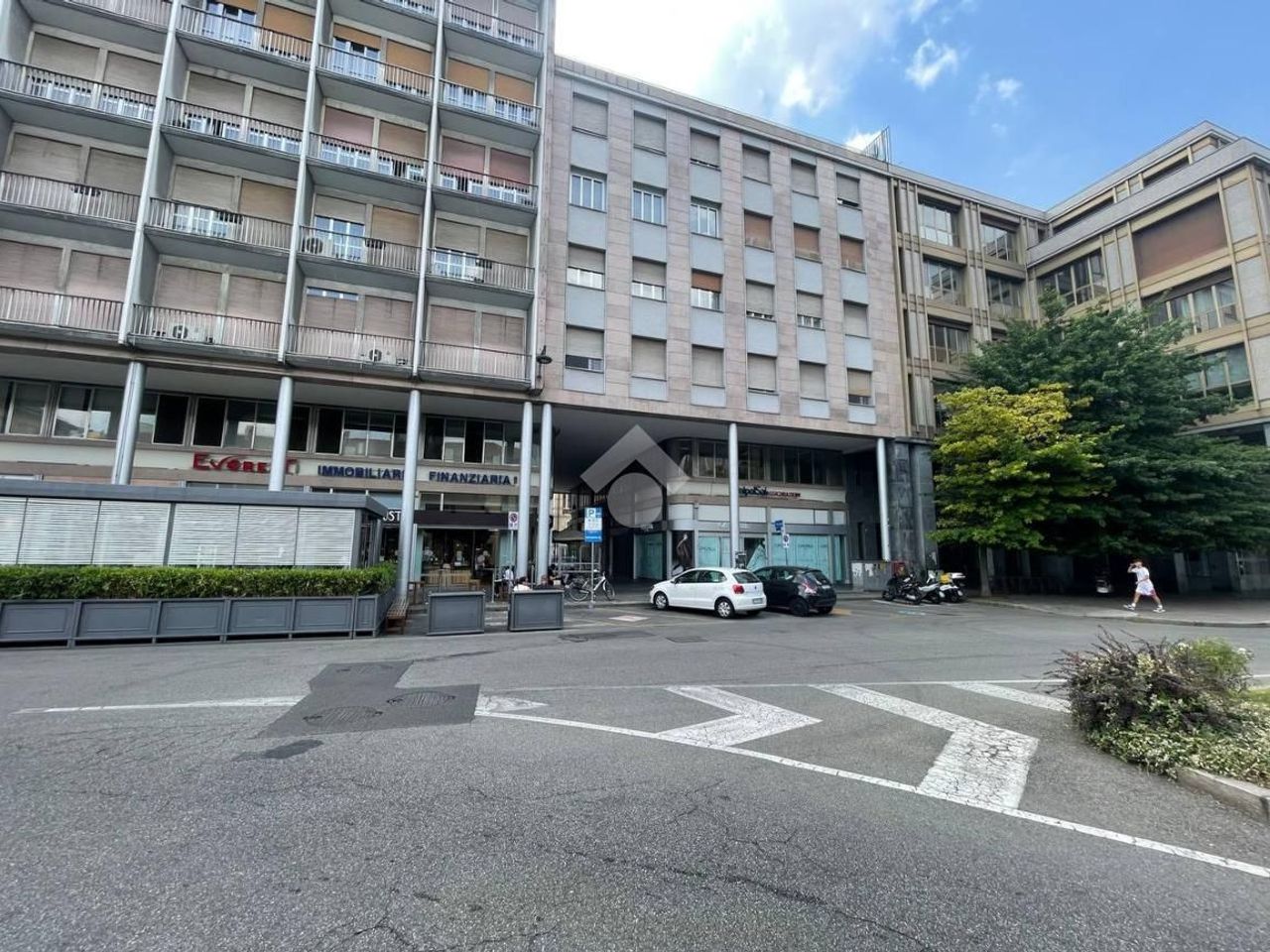 Ufficio in Piazza G. Garibaldi 1, Busto Arsizio, {3} - Foto 2