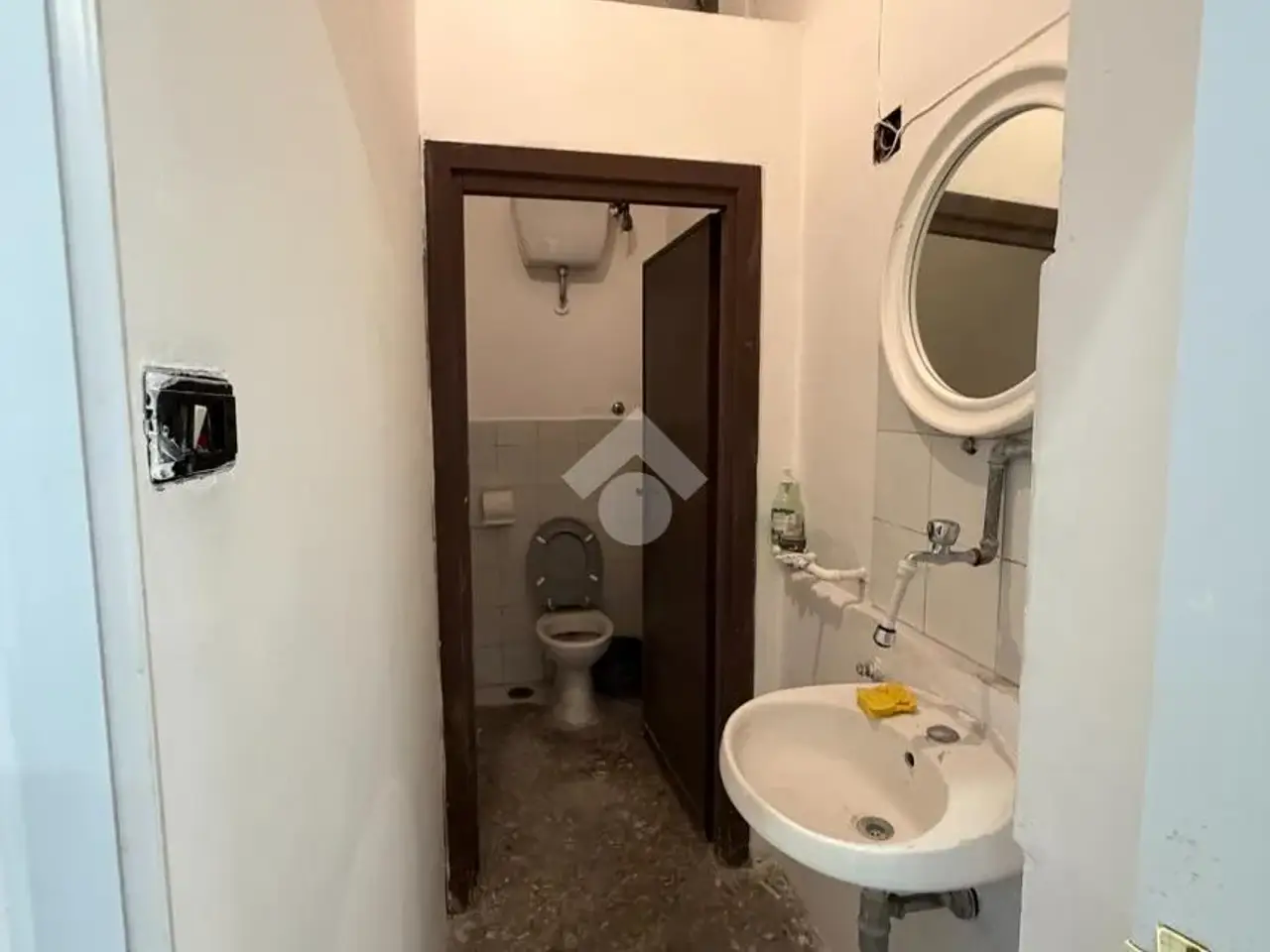 Negozio in Via delle Zattere 45, Roma, {3} - Foto 2