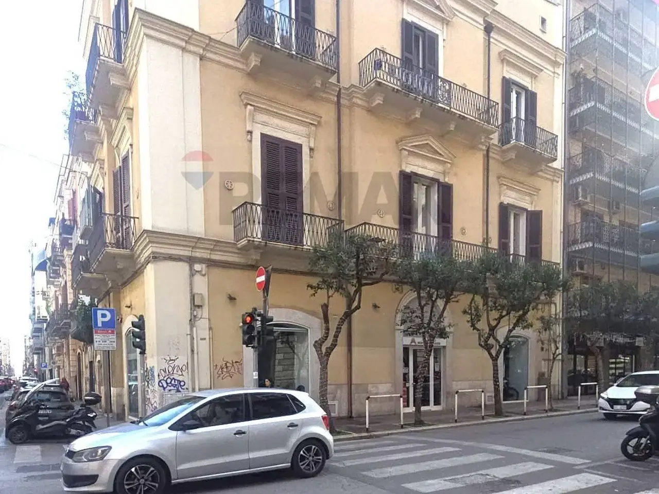 Negozio in Via De Rossi 134, Bari, {3} - Foto 1