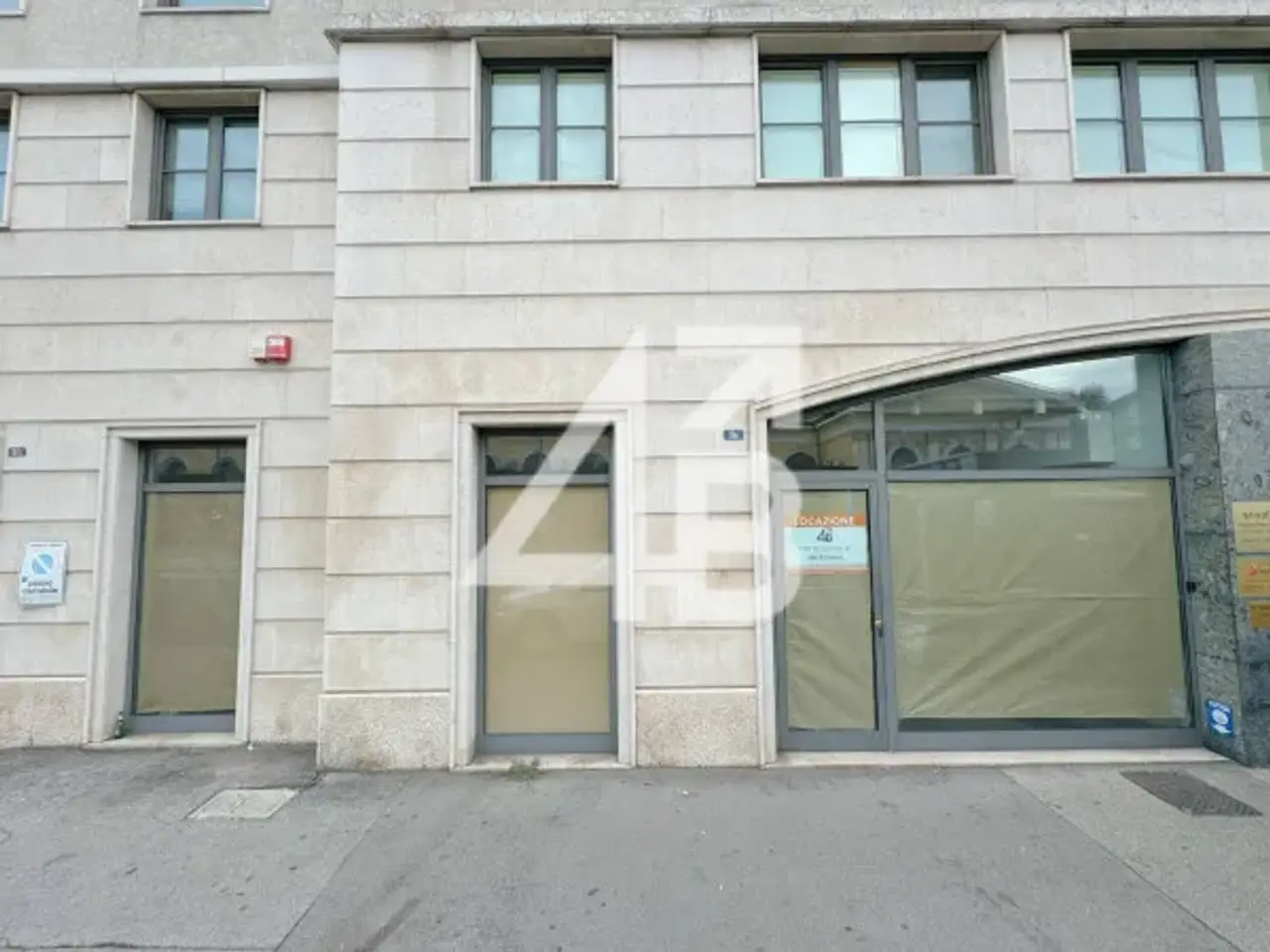 Negozio in Viale Miramare 3b, Trieste, {3} - Foto 1