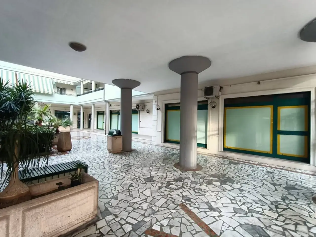 Locale commerciale in Via Roma 44 San Giorgio Ionico, San Giorgio Ionico, {3} - Foto 1