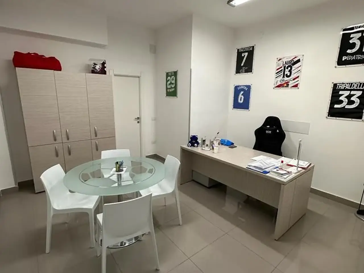 Azienda in Via Ugo Ricci, Napoli, {3} - Foto 1