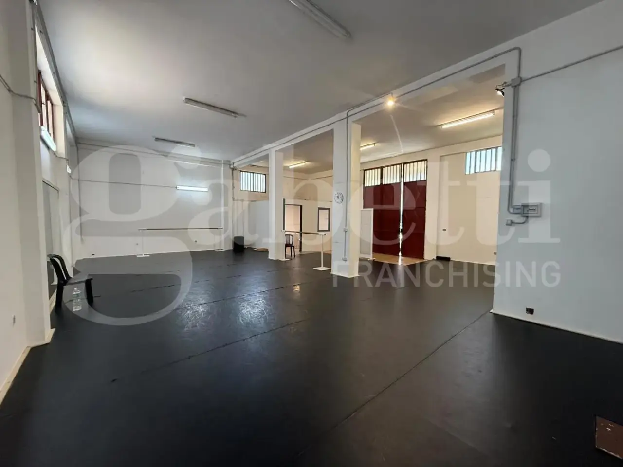 Magazzino in Via dei Giacinti  28, Catania, {3} - Foto 2
