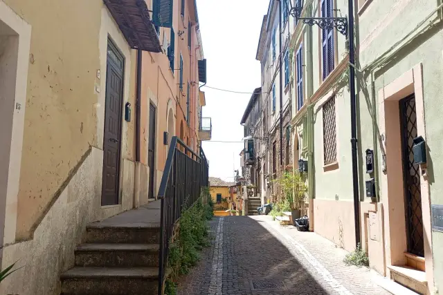 Casa indipendente in Corso della Repubblica, Frosinone - Foto 1