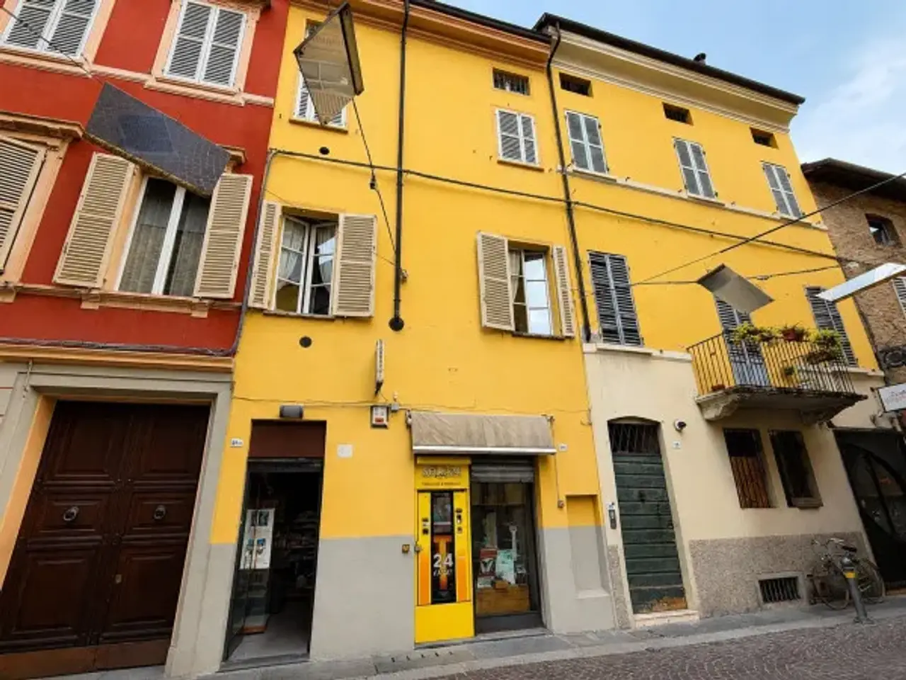Tabaccheria in Borgo Giacomo Tommasini, Parma, {3} - Foto 1