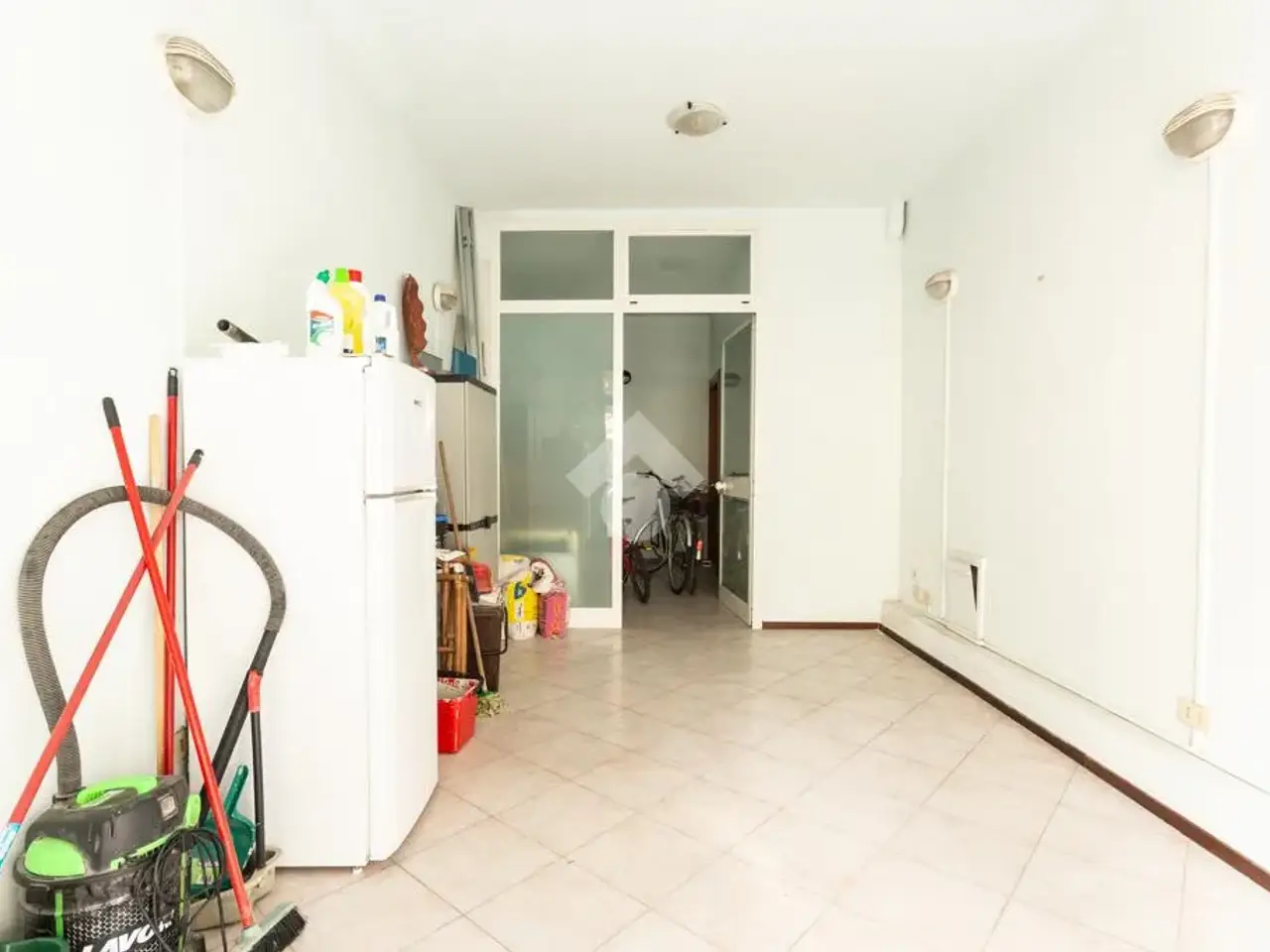 Magazzino in Via Munari 1, Correggio, {3} - Foto 1