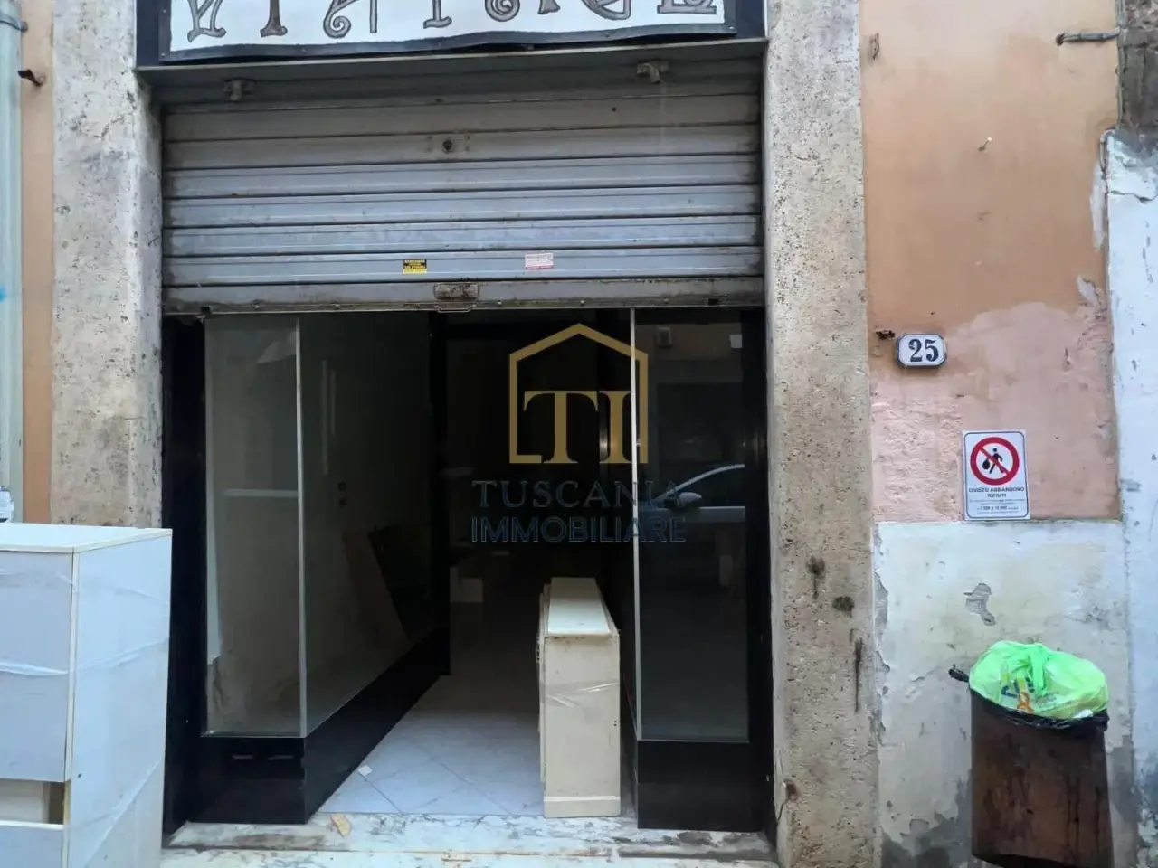 Locale commerciale in , Colle Di Val D'Elsa, {3} - Foto 1