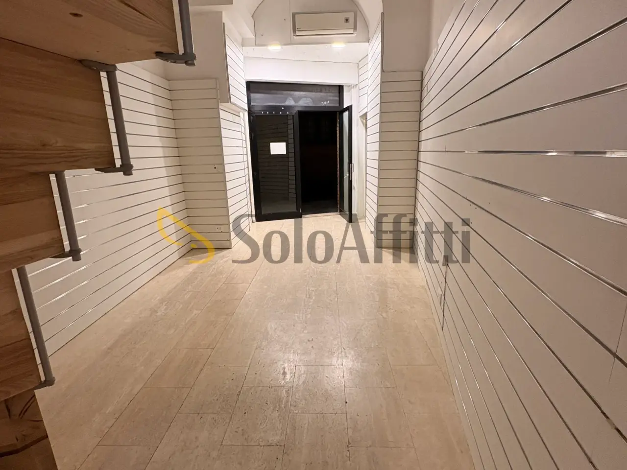 Negozio in Via di Calzoleria, Siena, {3} - Foto 1