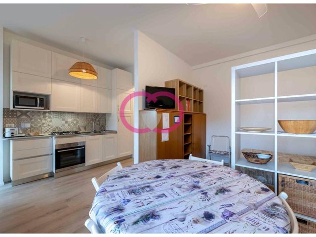 2-room flat in Via Giovane Italia, Varazze - Photo 1