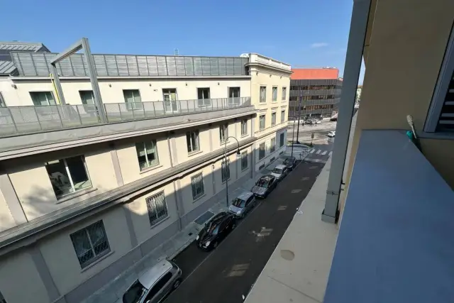 insertion image