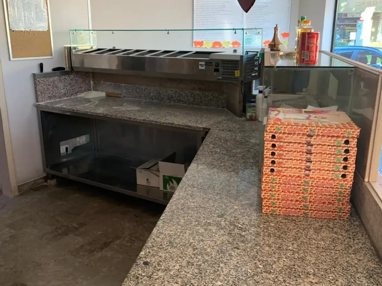 Pizzeria in Via Don Bosco 29, Selvazzano Dentro, {3} - Foto 1