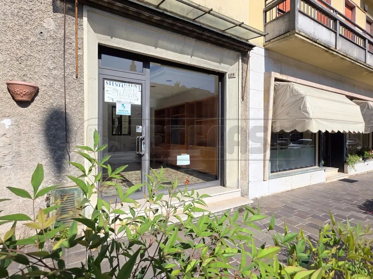 Palazzina commerciale in , Valdagno, {3} - Foto 1