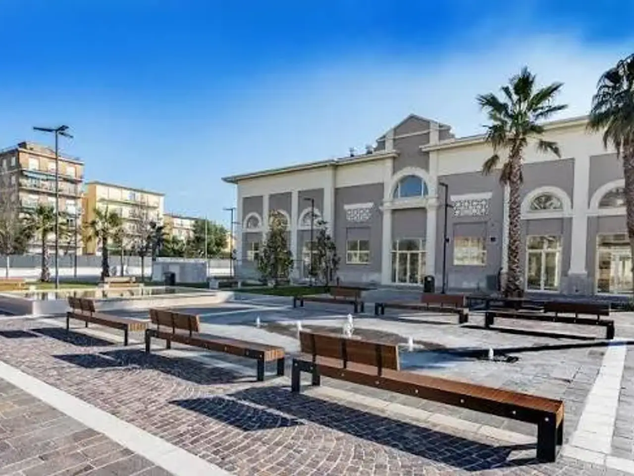 Esercizio commerciale in , Porto Sant'Elpidio, {3} - Foto 2