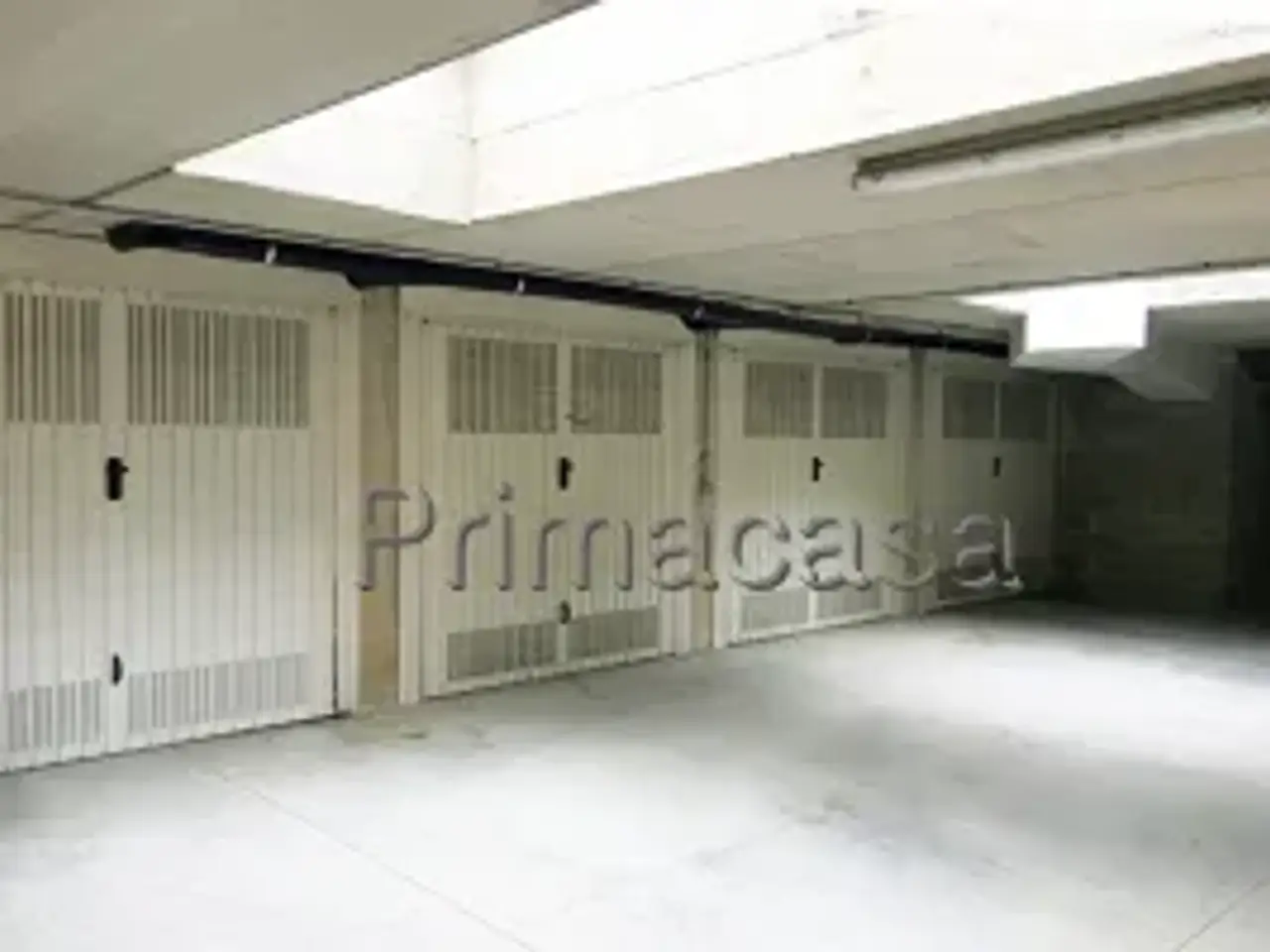 Parcheggio in Via Albere 132, Verona, {3} - Foto 2