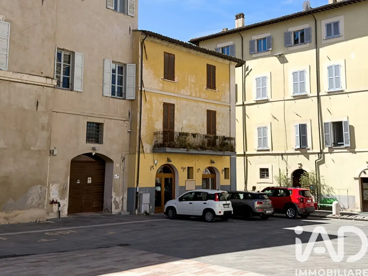 Negozio in Piazza Venti Settembre 22, Foligno, {3} - Foto 2