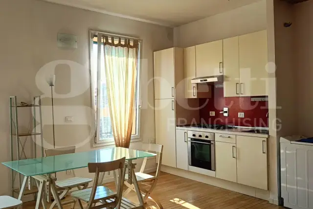 One-room flat in Via d'Azeglio, Bologna - Photo 1