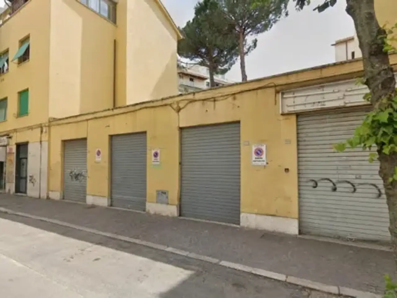 Negozio in Via Empolitana 166, Tivoli, {3} - Foto 1