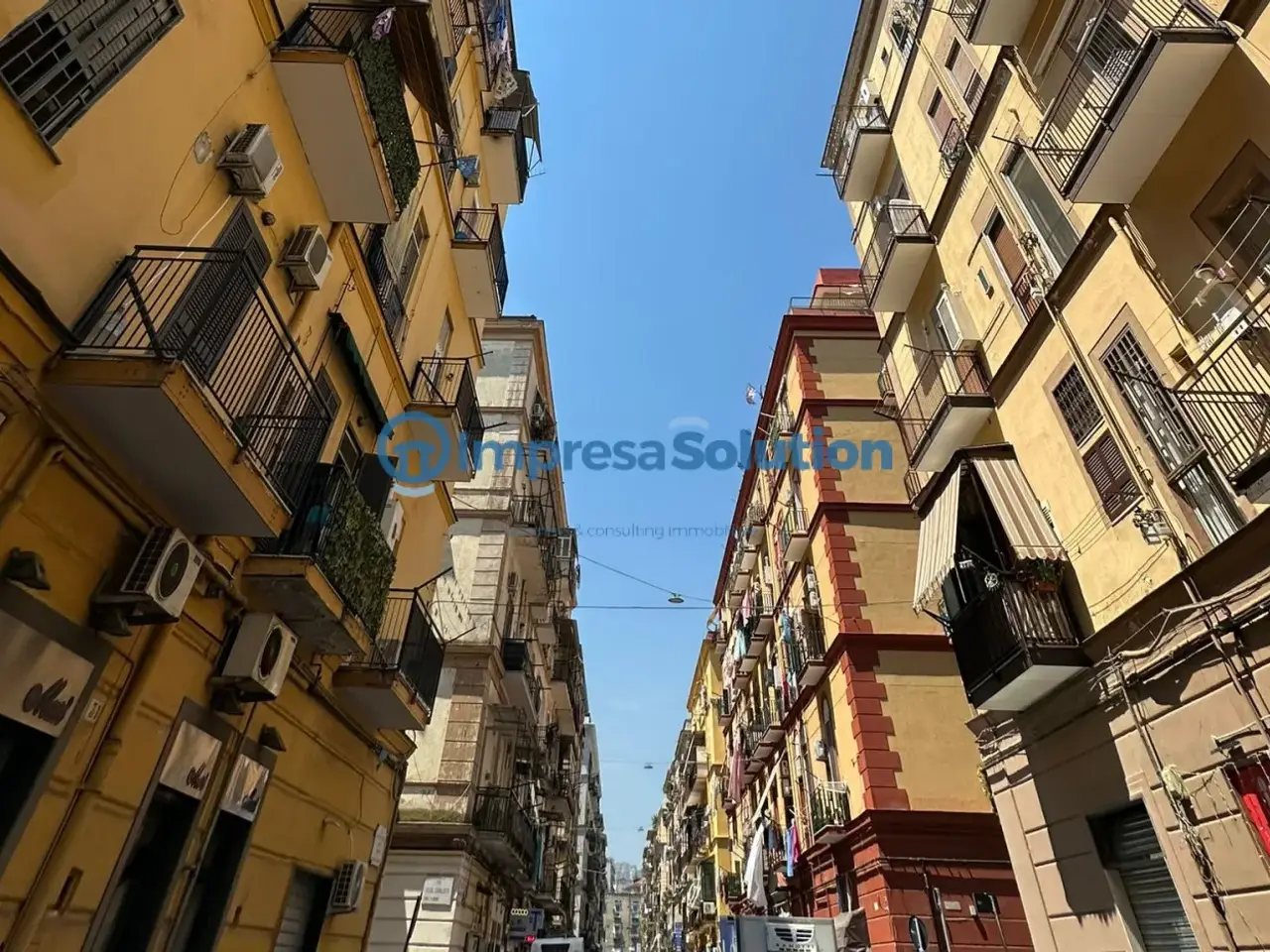 Negozio in Via Benedetto Cairoli, Napoli, {3} - Foto 1