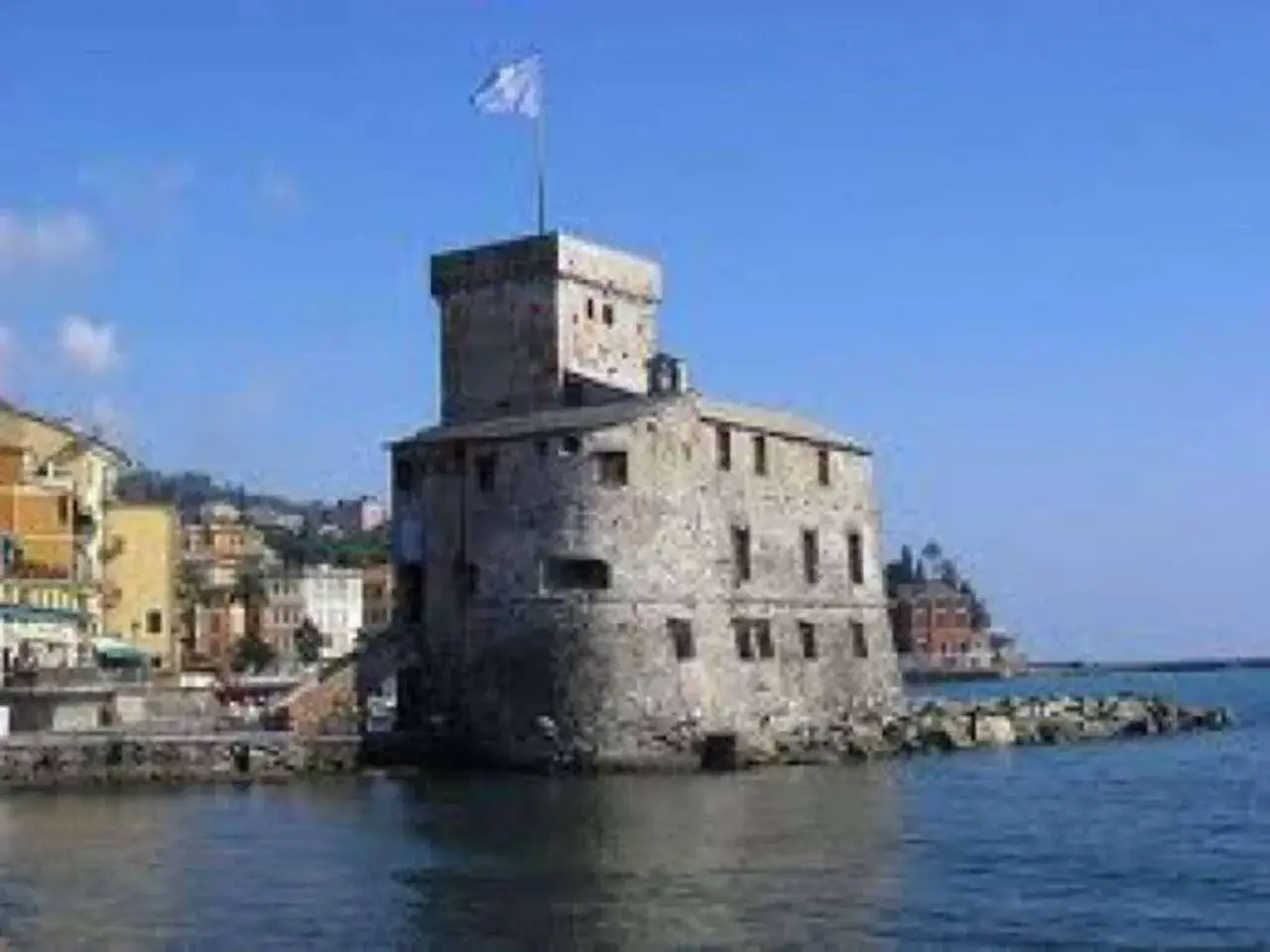 Locale commerciale in , Rapallo, {3} - Foto 1