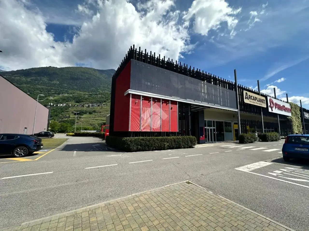 Capannone in Viale Bruno Tirelli 635, Castione Andevenno, {3} - Foto 2