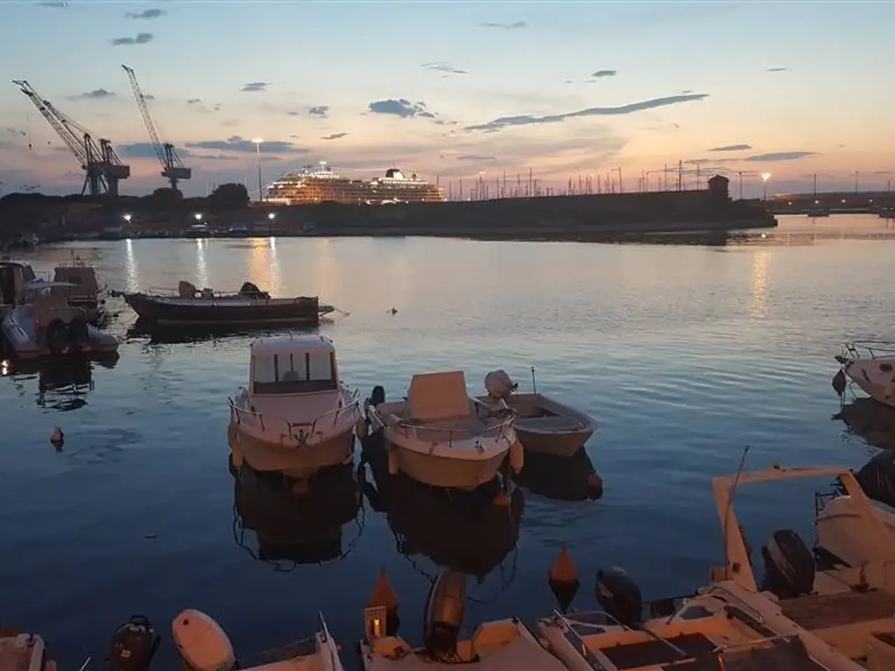 Negozio in , Livorno, {3} - Foto 1