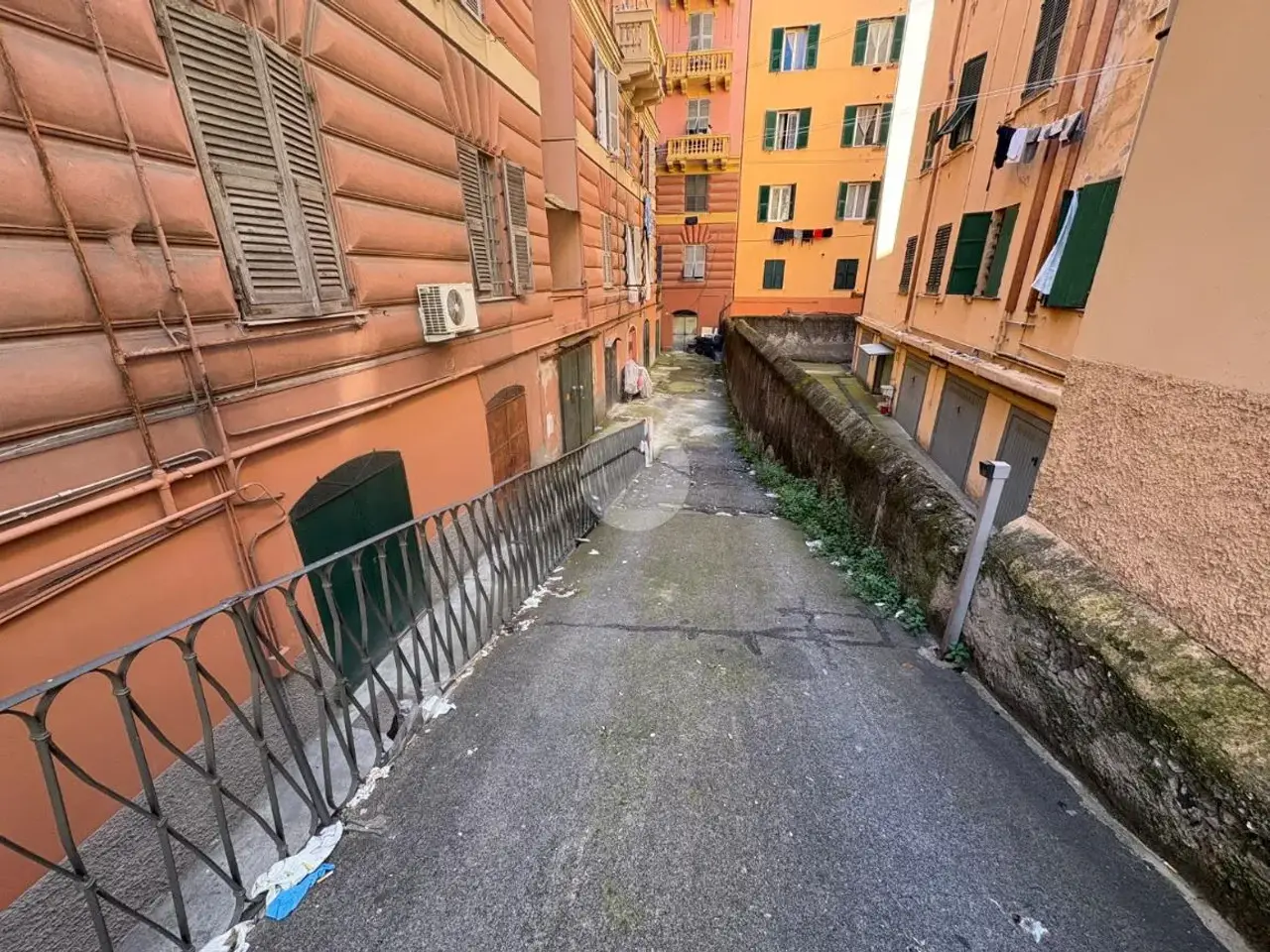 Magazzino in Via Cornigliano, Genova, {3} - Foto 2