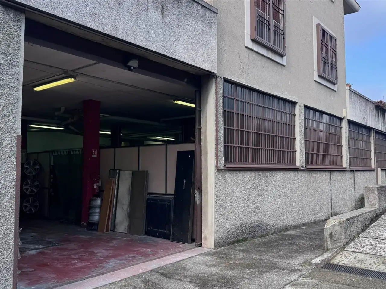 Capannone in Viale Sicilia, Monza, {3} - Foto 2