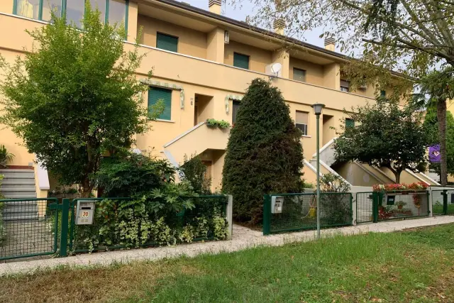 Terraced house in Via Giuseppe Verdi 18, Molinella - Photo 1