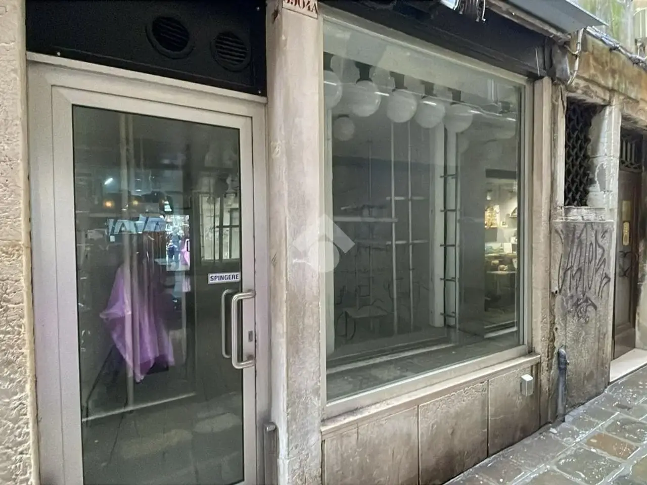 Negozio in Salizada San Canzian 5900, Venezia, {3} - Foto 1