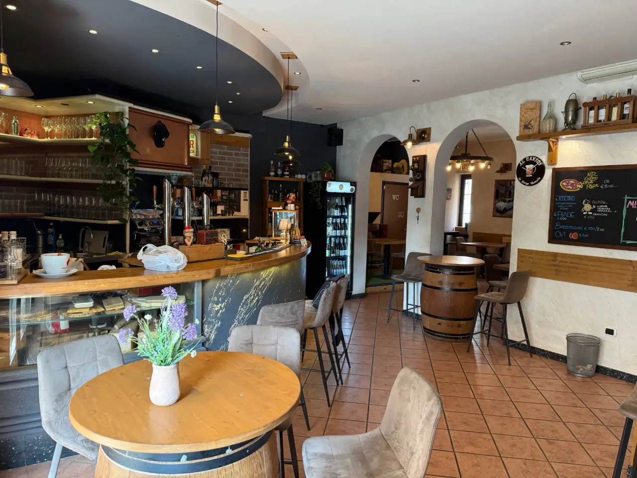 Bar in , Verona, {3} - Foto 1