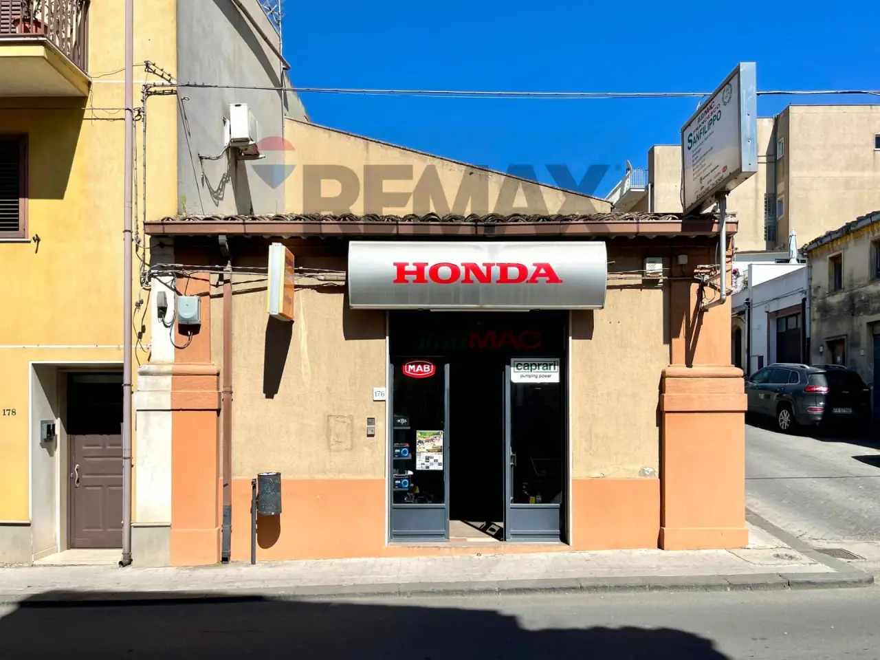 Esercizio commerciale in Via Francesco Crispi 176, Grammichele, {3} - Foto 1