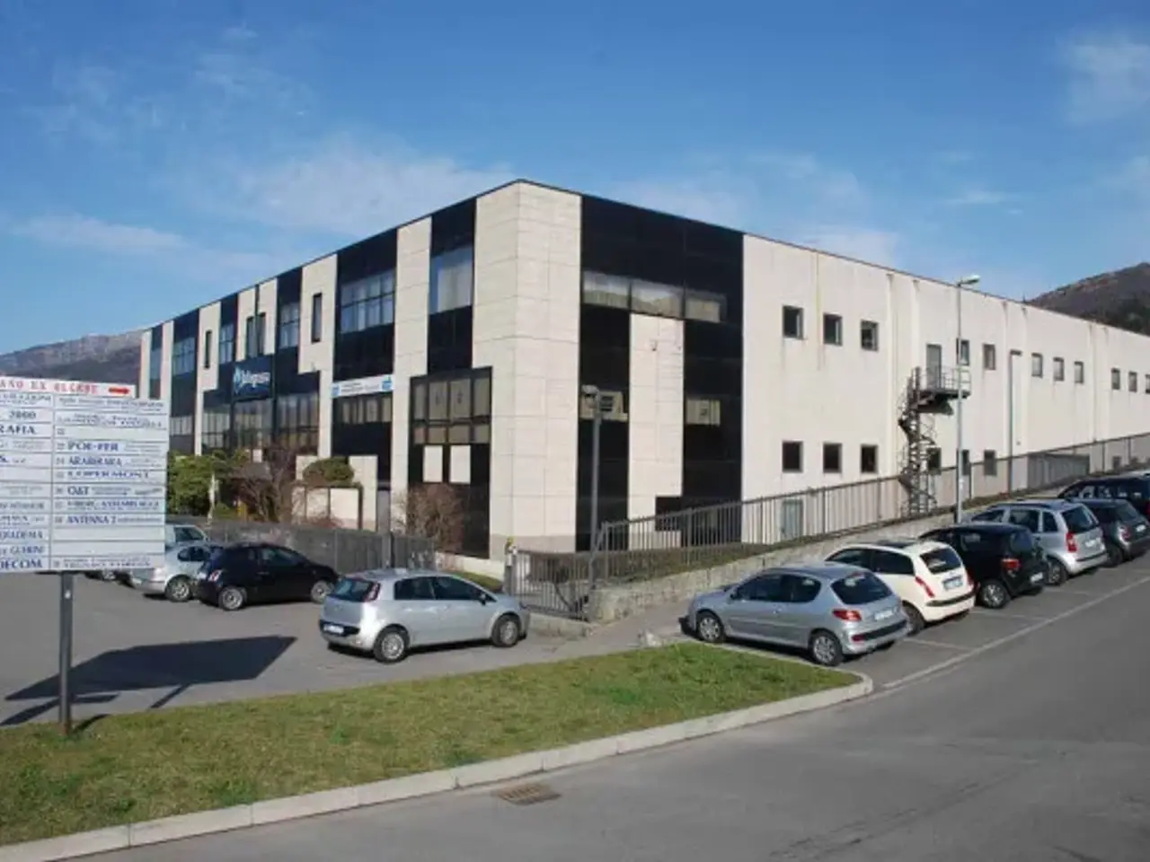 Ufficio in Via Ingegner Vincenzo Balduzzi 37, Clusone, {3} - Foto 2