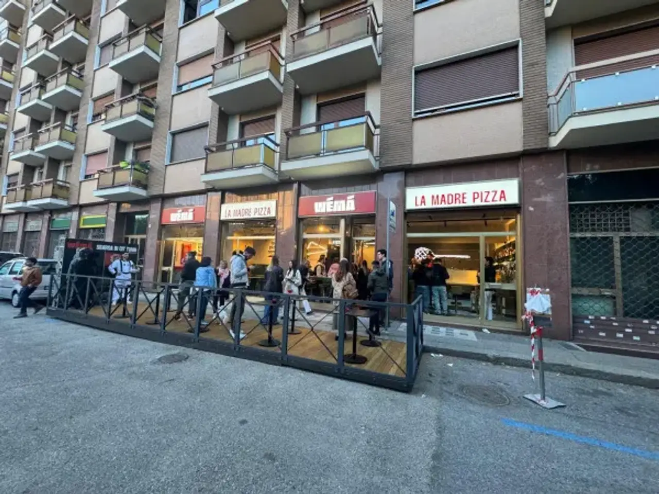 Pizzeria in Via Giustino Fortunato 4, Torino, {3} - Foto 1