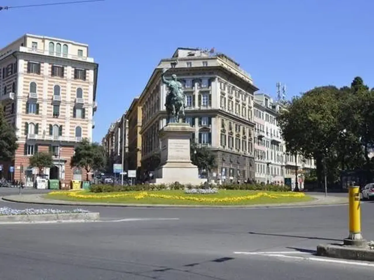 Locale commerciale in Piazza Corvetto, Genova, {3} - Foto 1