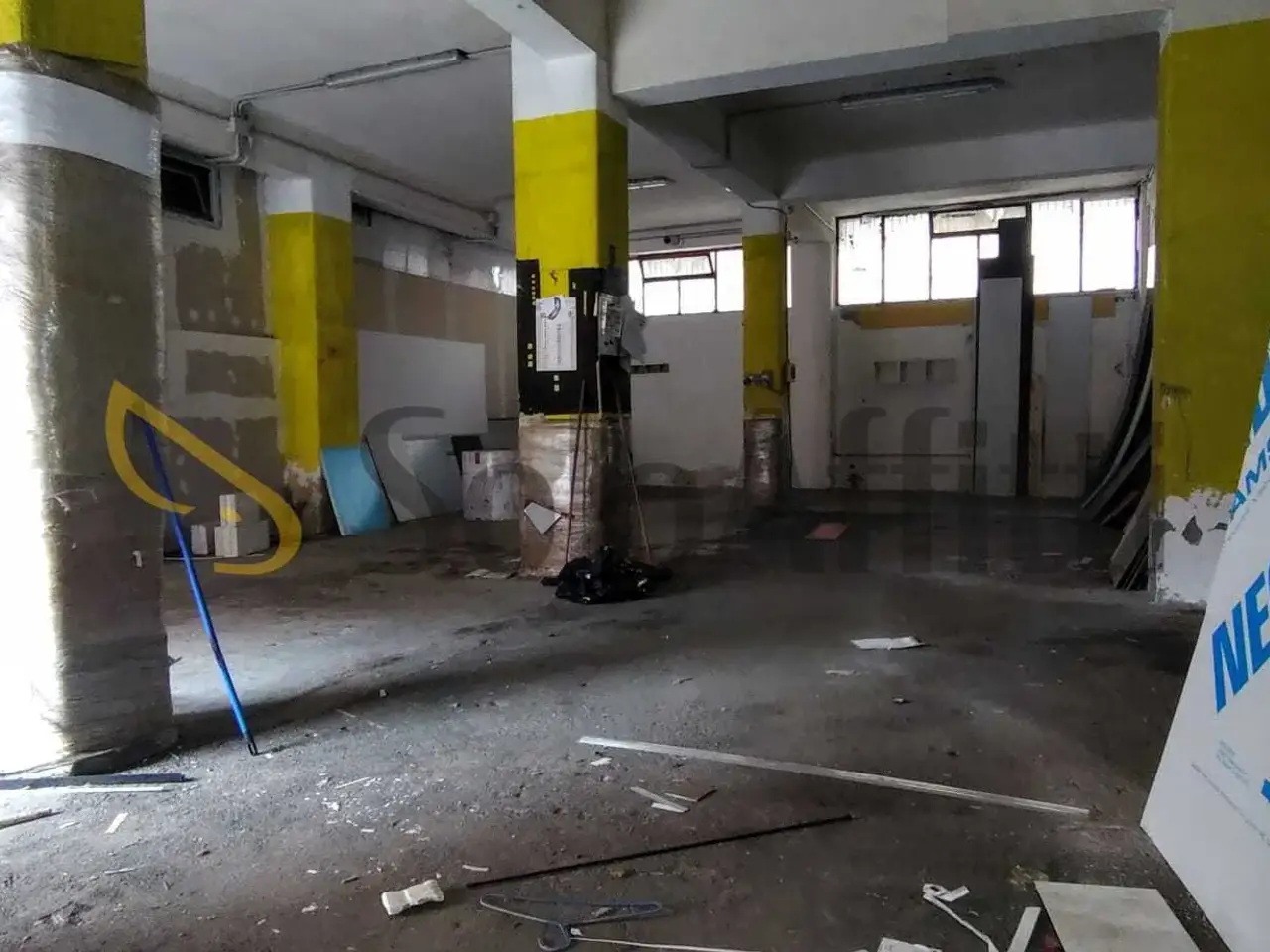 Magazzino in Via Giacomo Puccini 6, Gravina Di Catania, {3} - Foto 1