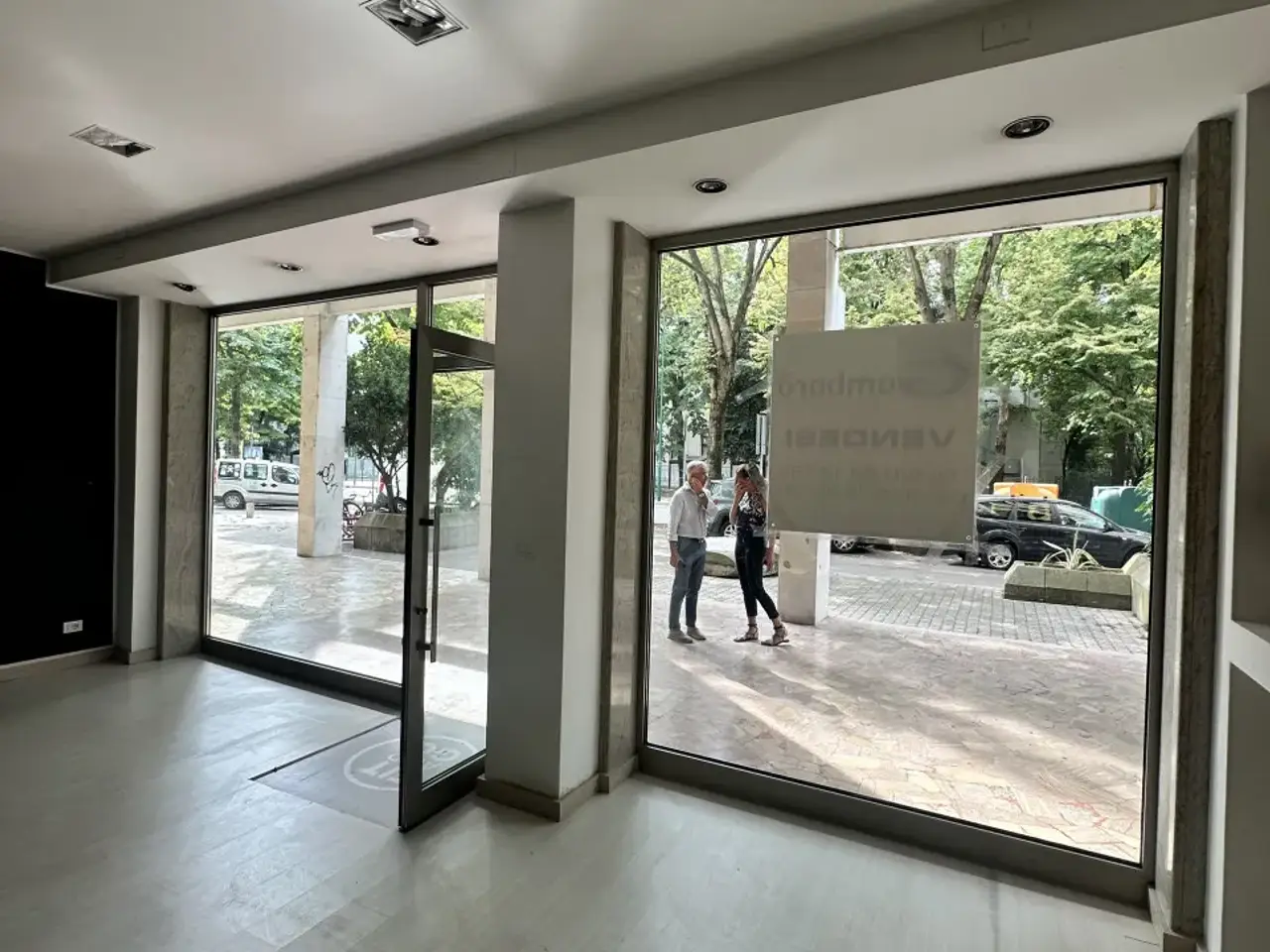 Negozio in Corso del Popolo 139, Venezia, {3} - Foto 1