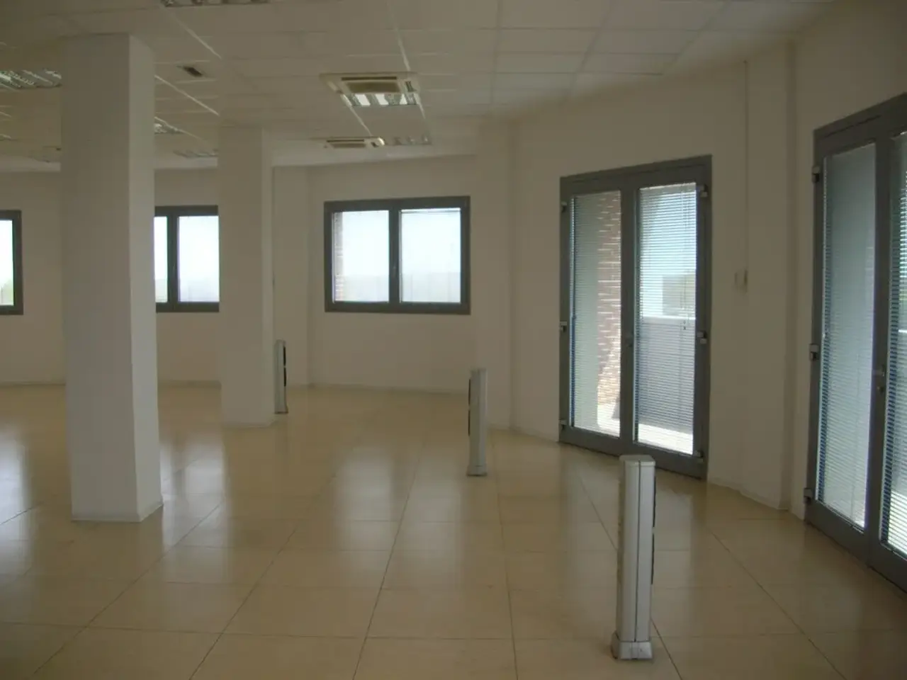 Ufficio in Via Rotonda Giuseppe Antonio Torri, Bologna, {3} - Foto 1