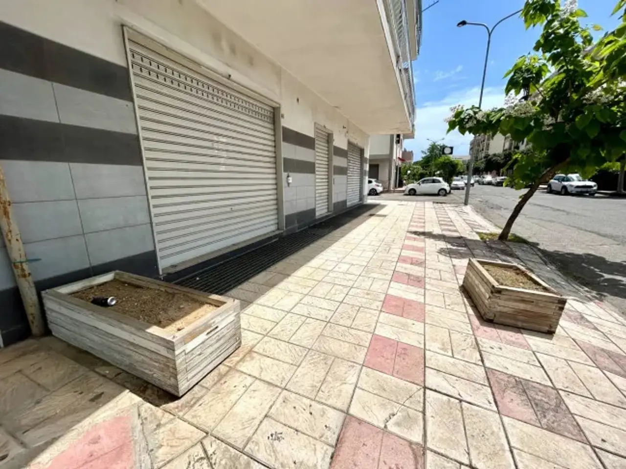 Locale commerciale in Corigliano-Rossano - Via Luigi Ripoli, Corigliano-Rossano, {3} - Foto 2