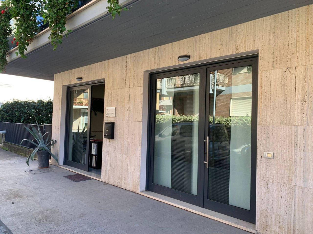 Negozio in Via Giovanni Berta, Isernia, {3} - Foto 1