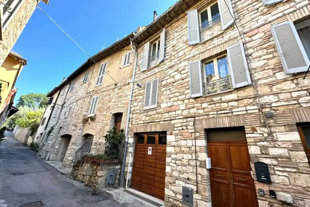 Zweizimmerwohnung in Via degli Acquedotti, Assisi - Foto 1