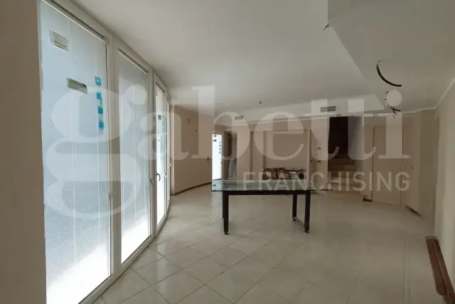 4-room flat in {3}, - Photo 1