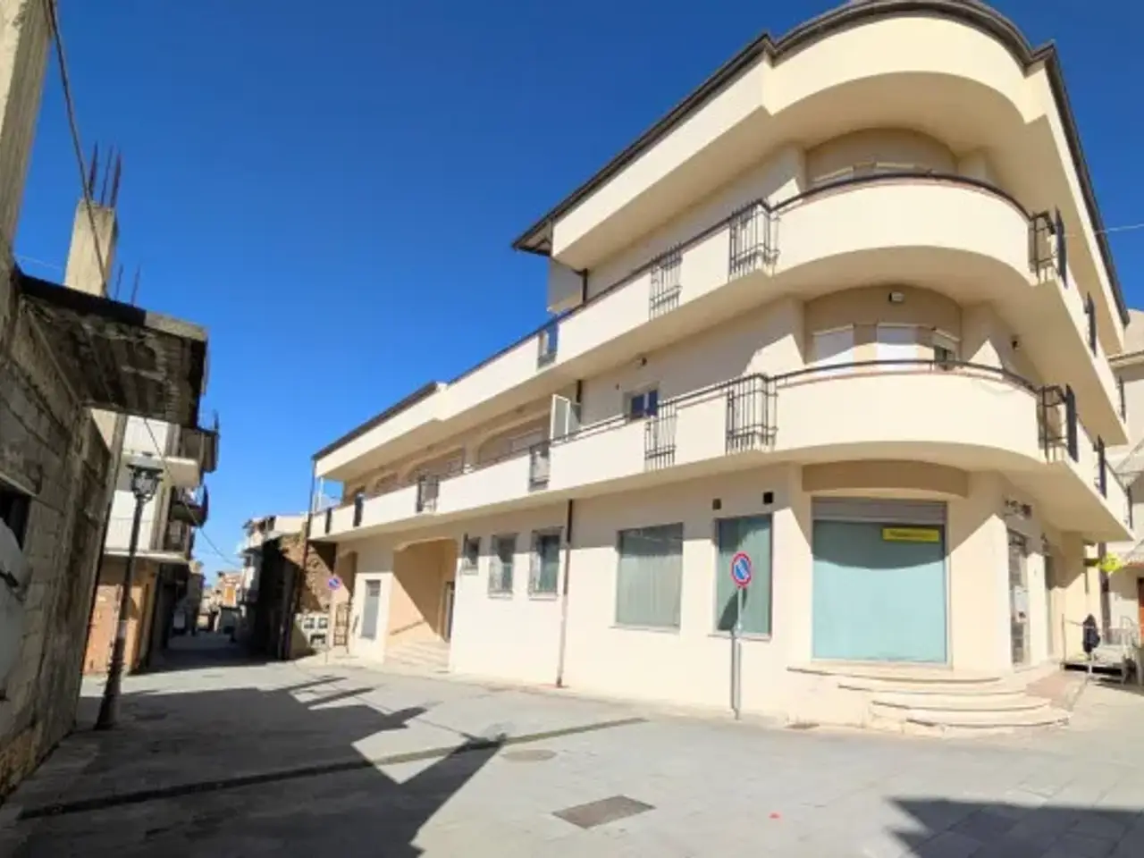 Negozio in Via Vittorio Emanuele, Furnari, {3} - Foto 1