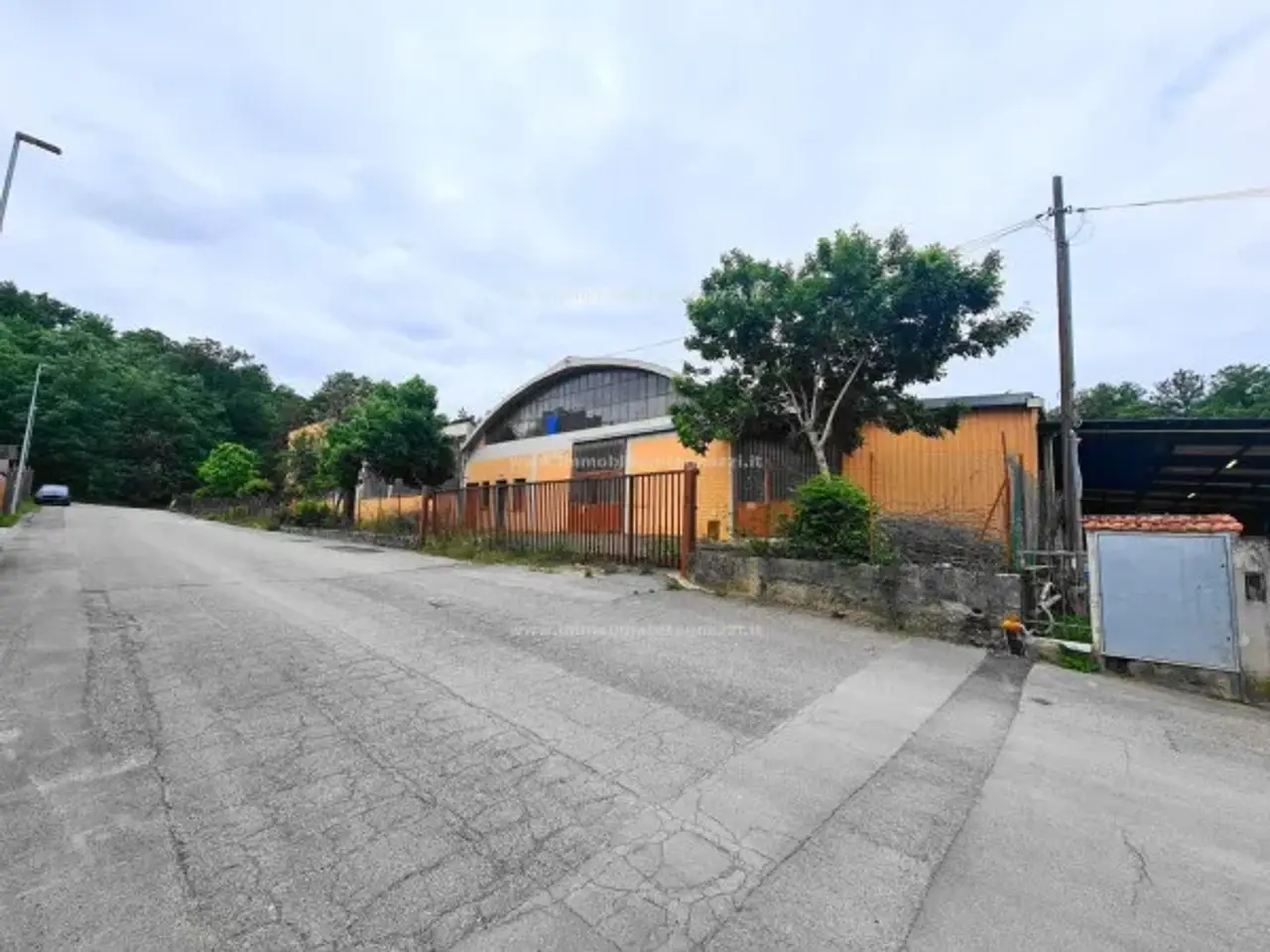 Capannone in Località Badia a Cerreto, Gambassi Terme, {3} - Foto 2