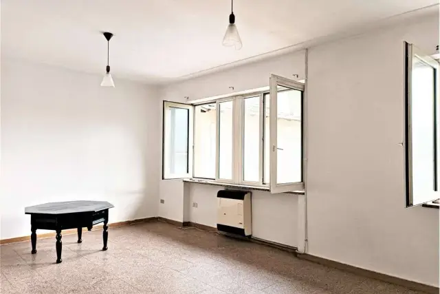 Apartament in Piazza IV Novembre, Pont-Saint-Martin - Photo 1