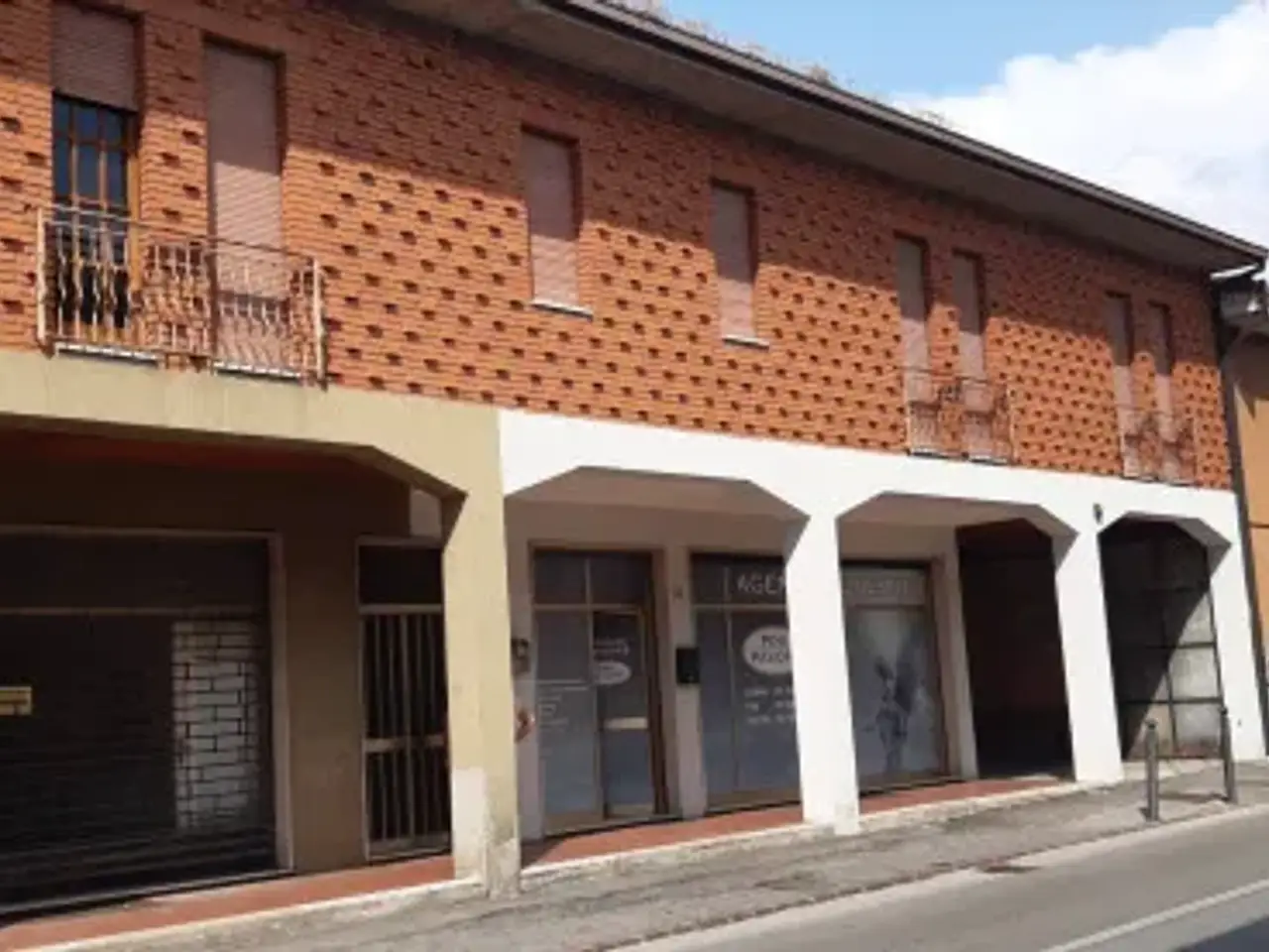 Negozio in Via Giuseppe Mazzini 107, San Paolo, {3} - Foto 1