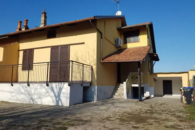 Detached house in Via Montegrappa, Chivasso - Photo 1