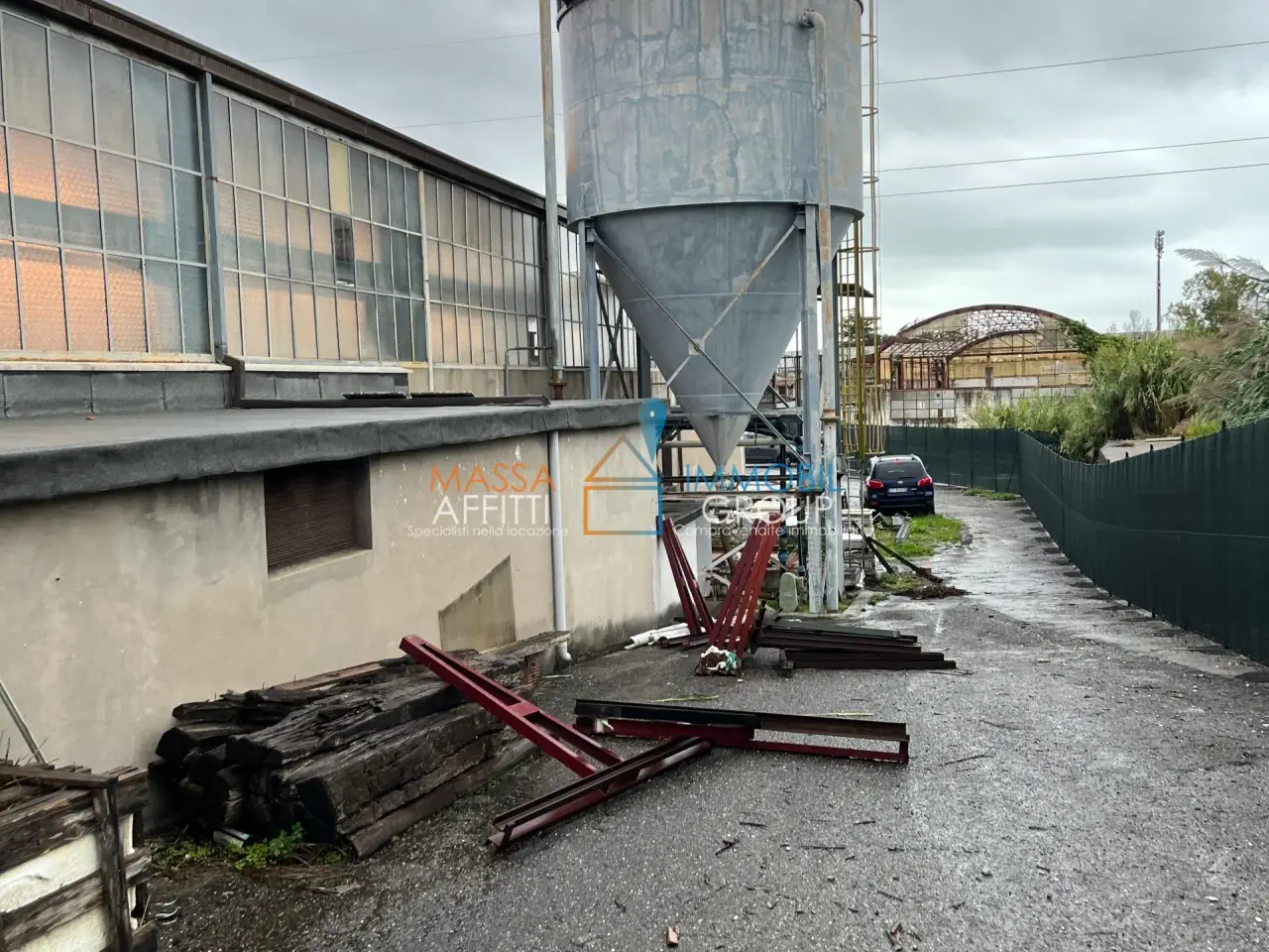 Palazzina commerciale in Via Madonna del Golfo 14, Massa, {3} - Foto 2