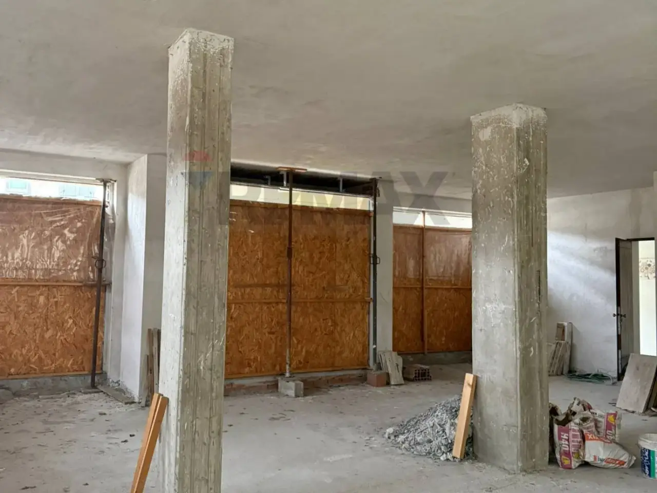 Negozio in Via Volta, Bulciago, {3} - Foto 1