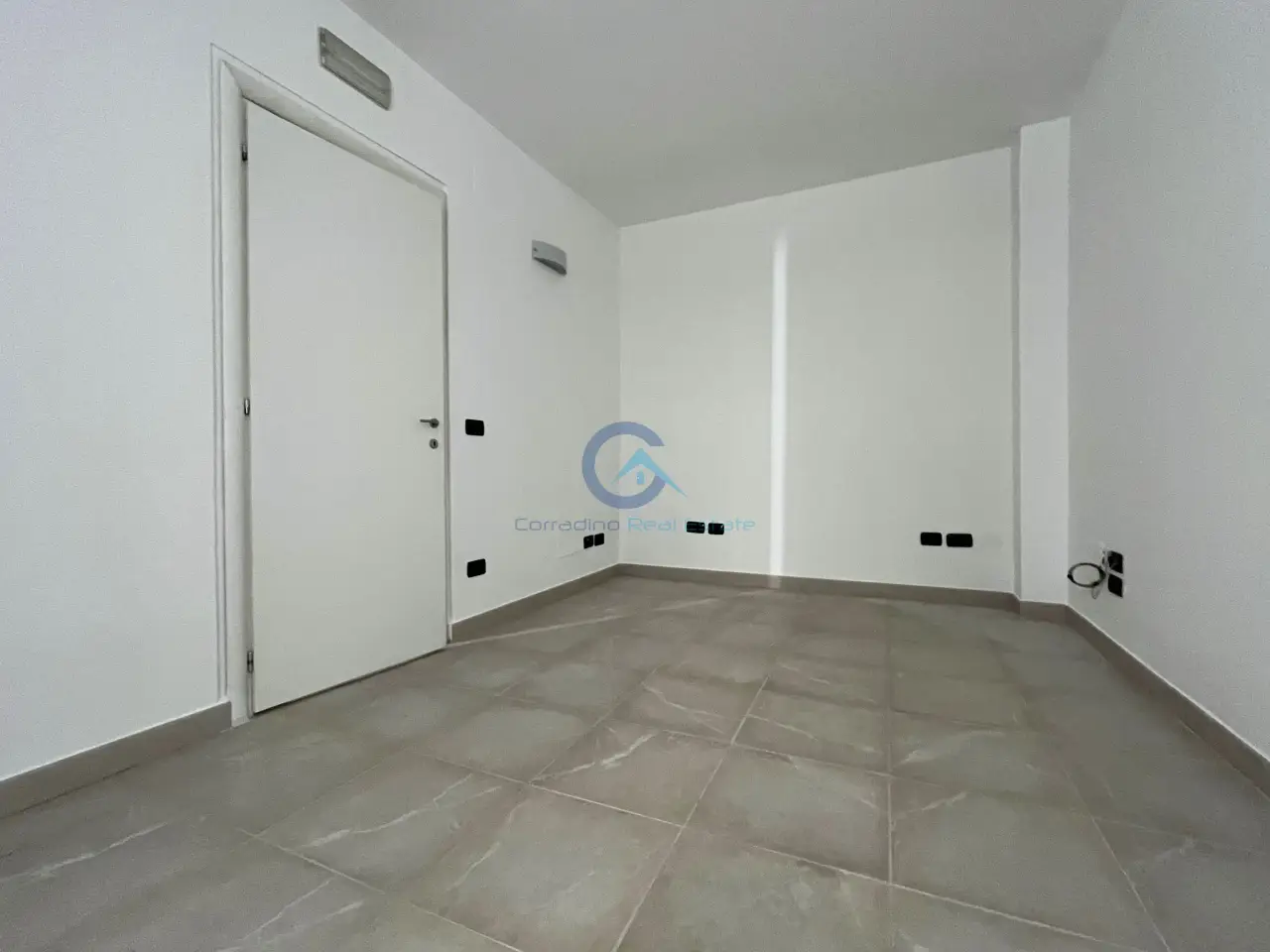 Ufficio in Via Giuseppe Poerio 30, Catanzaro, {3} - Foto 2