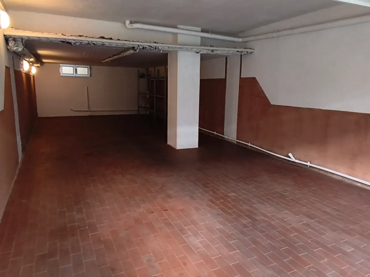 Parcheggio chiuso in Viale del Sagittario Traversa B 8, Modena, {3} - Foto 1